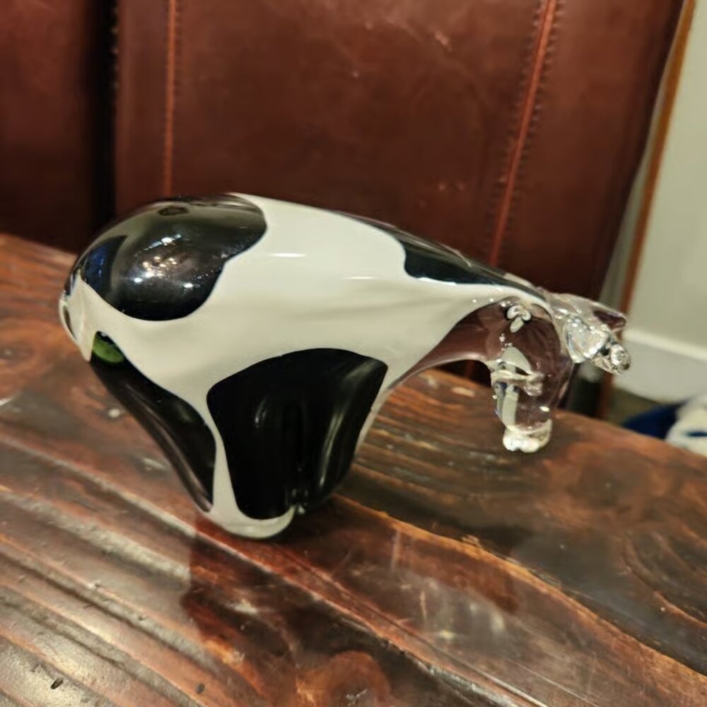 VINTAGE SAKS Fifth Avenue (SAKS) Crystal cow Figurine - VINTAGE